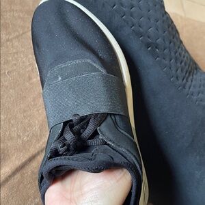 Kendall & Kylie Men's Black Slip-On Sneaker with Elastic Strap